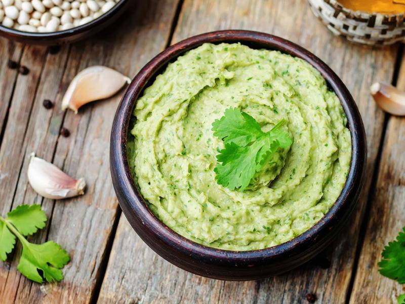 Aguacate-Hummus