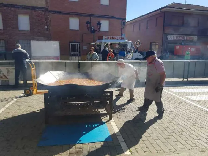Generaciones se unen en esta Feria del Pimiento Morrón de Fresno de la Vega 