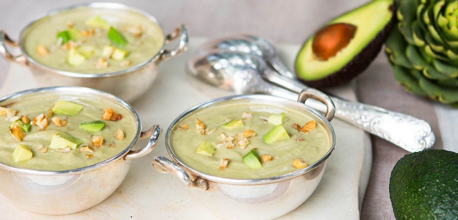 aguacate-sopa-de-aguacate-y-alcachofa