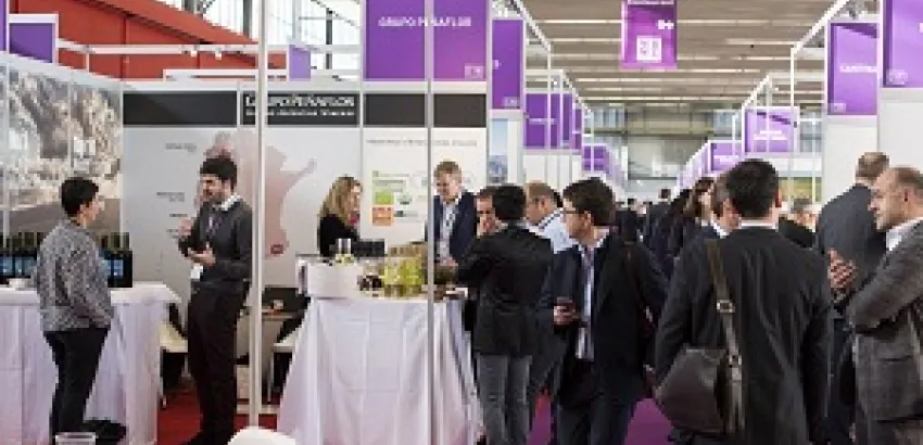 Encuentro Internacional del Vino a Granel de Ámsterdam cierra su edición acogiendo a 300 empresas y más de 6000 visitantes de 66 países La gran feria en volumen de negocio ha concentrado en esta edición el 85% de la oferta mundial de vinos Encuentro Internacional del Vino a Granel de Ámsterdam cierra su edición acogiendo a 300 empresas y más de 6000 visitantes de 66 países La gran feria en volumen de negocio ha concentrado en esta edición el 85% de la oferta mundial de vinos
