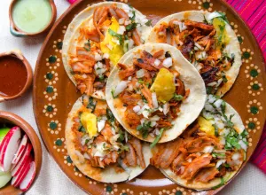Tacos de cuerpo, icono de Baja California