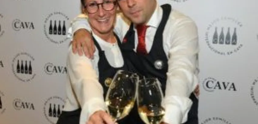 Sumiller Marta Burgos ganadora de la primera semifinal del concurso 'Mejor Sumiller Internacional en Cava' Sumiller Marta Burgos ganadora de la primera semifinal del concurso 'Mejor Sumiller Internacional en Cava'