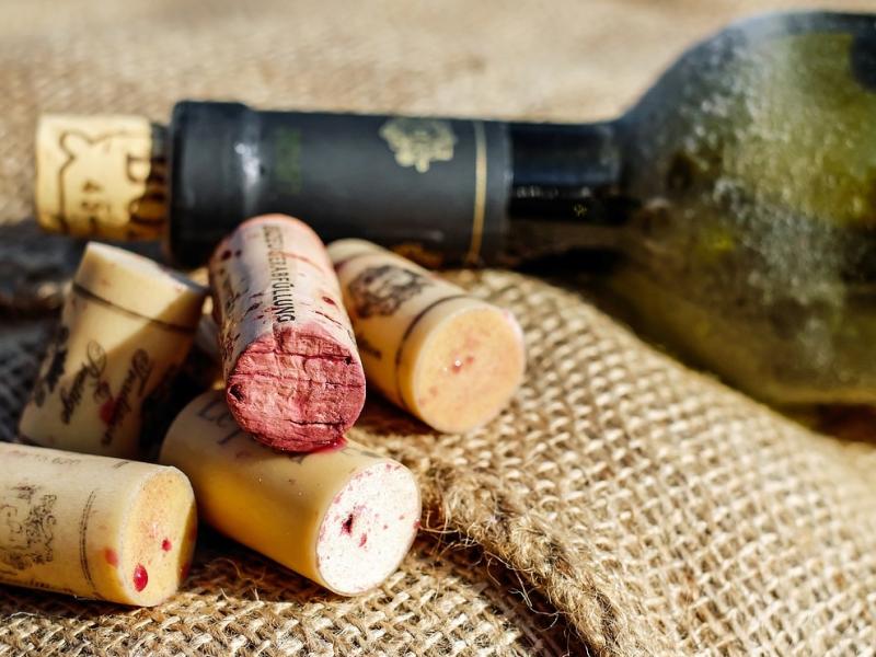 abrir-una-botella-de-vino