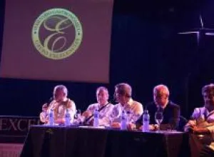 Especialistas analizan vínculo medios-gastronomía en Seminario Gourmet 