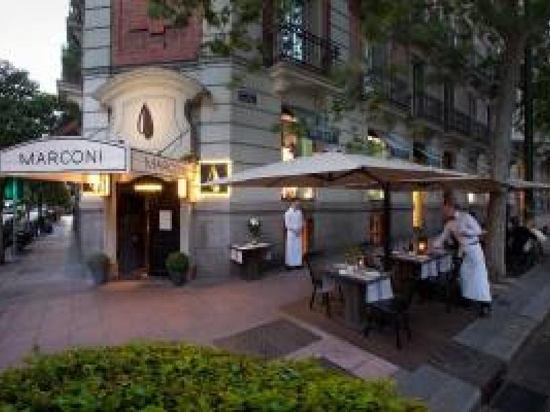  Las dos mejores terrazas de Madrid con el sello inconfundible de Cabaña Marconi