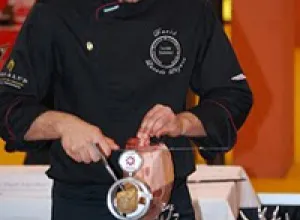 David Lavado Lázaro seleccionado como mejor cortador de jamón Teruel