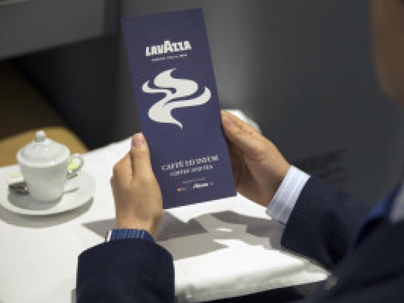 Lavazza firma un acuerdo con Alitalia