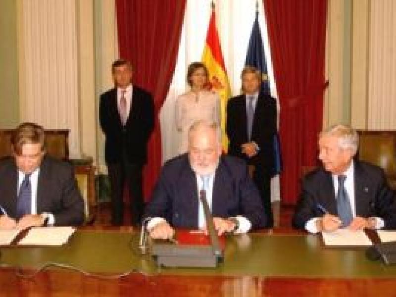 Firman convenio de colaboración la Real Academia de Gastronomía y la FAO