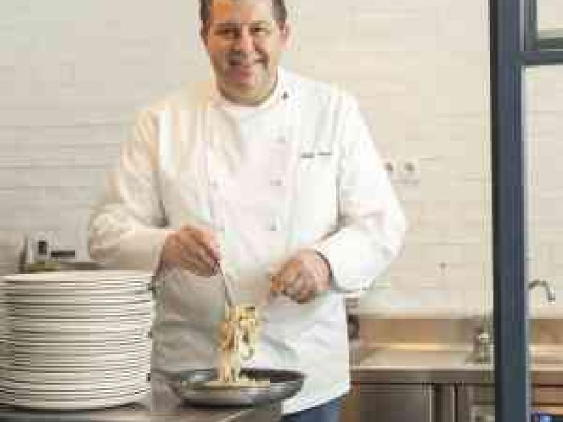Oven recibe al buen tiempo con los nuevos platos del chef Fabio Morisi
