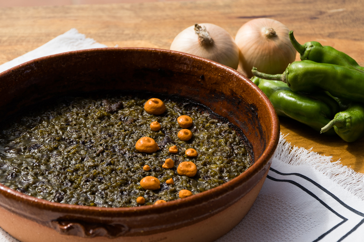 Arroz de ortiguillas de mar a la brasa de encina