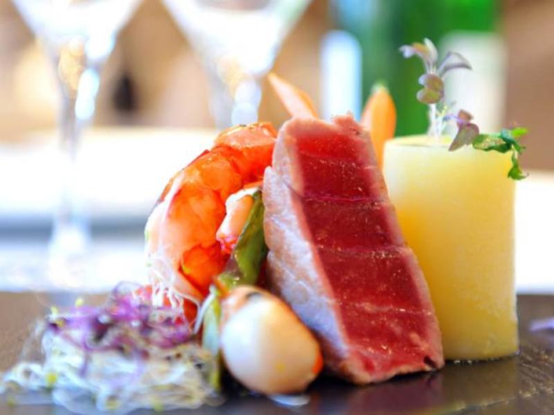 Atún crudo para un 2017 en línea