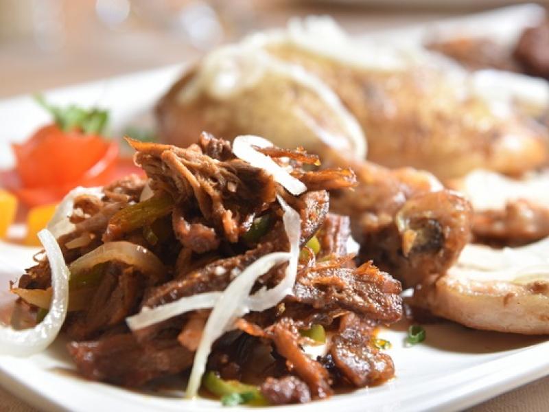 Ropa vieja: plato emblemático de la cocina cubana