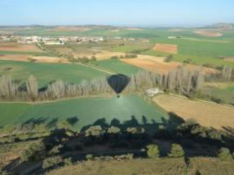La Bodega Cyan ofrece una nueva experiencia enoturística en un vuelo por la Denominación de Origen Toro
