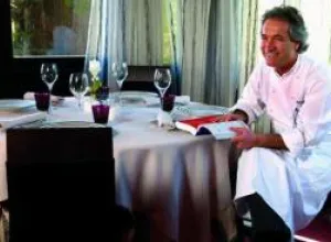 Carlos Oyarbide, jurado en la final de la Xl edición del “Campeonato de Pintxos Amstel Oro”