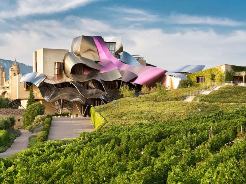 Hotel diseñado por Frank O. Gehry en la Ciudad del Vino de Marqués de Riscal.
