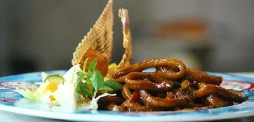 Recetas de la cocina regional santiaguera: CALAMARES ENTOMATADOS Recetas de la cocina regional santiaguera: CALAMARES ENTOMATADOS