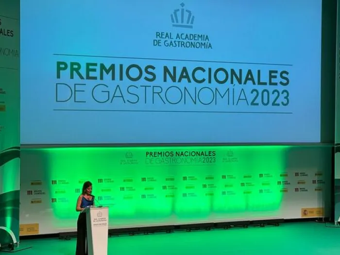 Almudena Maillo Concejala Delegada de Turismo del Ayuntamiento de Madrid, agradeció a la Academia el hecho de haber escogido al Ayuntamiento para las palabras de apertura. Se refirió a la ciudad de Madrid, a su gastronomía para todos los públicos.