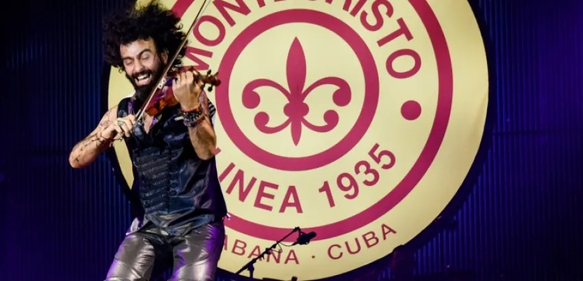 El Montecristo más exclusivo en la clausura del XIX Festival del Habano El Montecristo más exclusivo en la clausura del XIX Festival del Habano