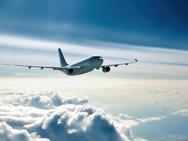 La gastronomía en los aviones es cada vez de mejor calidad. (Foto: Freepik)