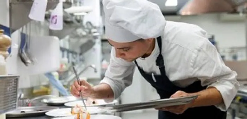 Le Cordon Bleu Madrid selecciona a los 50 jóvenes aspirantes al V Premio Promesas de la alta cocina Le Cordon Bleu Madrid selecciona a los 50 jóvenes aspirantes al V Premio Promesas de la alta cocina