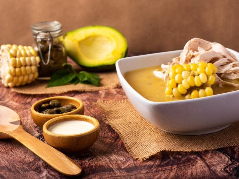 Gastronomía colombiana-ajiaco-santafereño