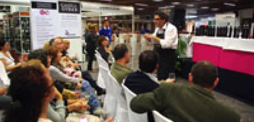 La Feria del Vino y Alimentación Mediterránea incrementa un 25% el número de expositores y potencia los ‘Premios Palacio’ La Feria del Vino y Alimentación Mediterránea incrementa un 25% el número de expositores y potencia los ‘Premios Palacio’