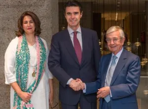 Turespaña y la Real Academia de Gastronomía firman un convenio para impulsar el turismo gastronómico en España