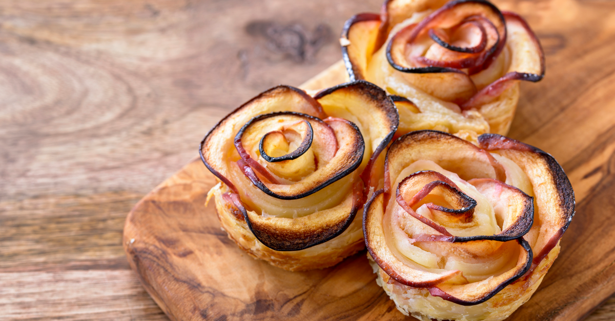 Rosas de manzana y hojaldre