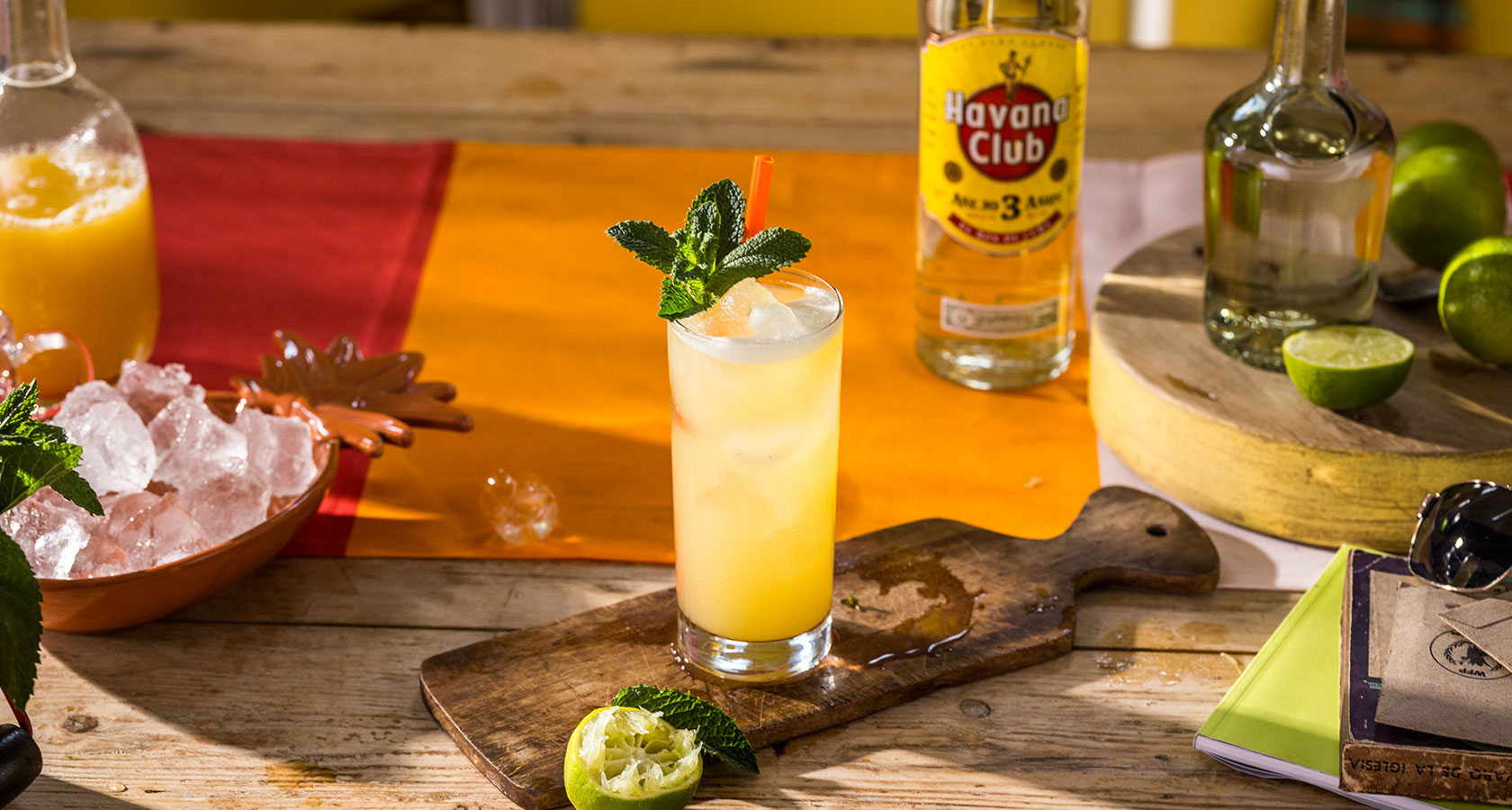 La Habana-cocteleria-coctel-piña-de-plata