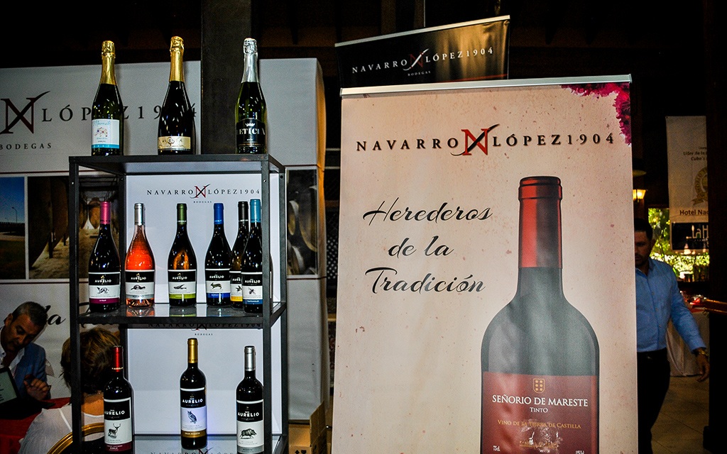 Bodegas Navarro Lopez-stand-Fiesta-Internacional-del-Vino