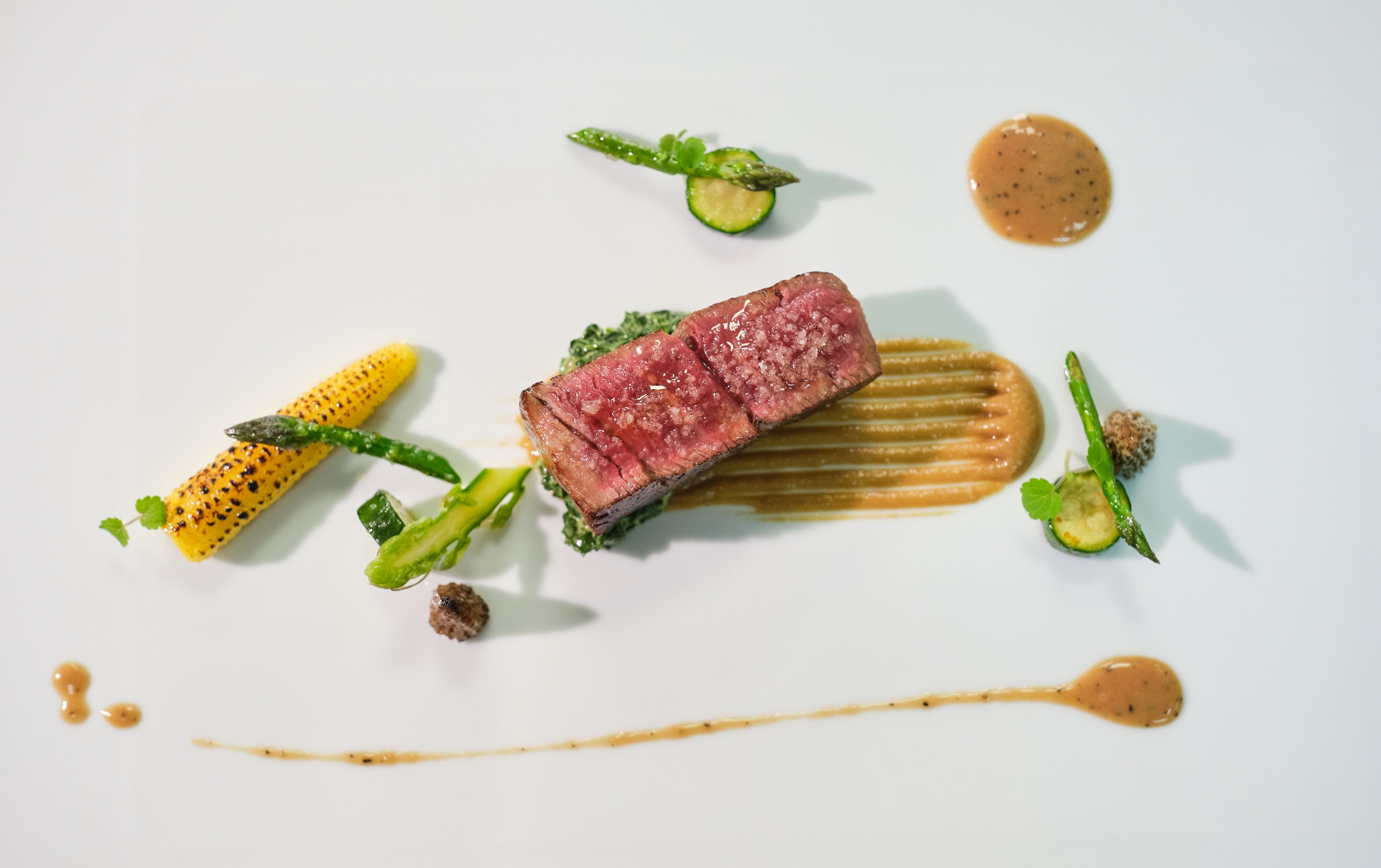 Es Fum-Centro-de-solomillo-florentina-y-salsa-perigueux