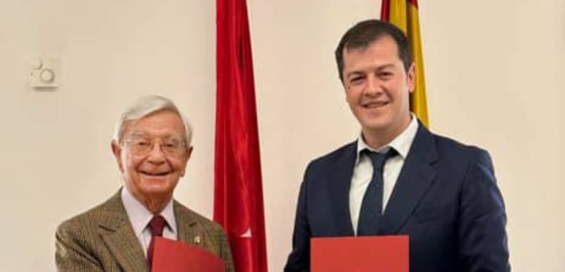 Luis Martín Izquierdo, director general de turismo de la Comunidad de Madrid, y Rafael Ansón, presidente de la Academia Iberoamericana de Gastronomí