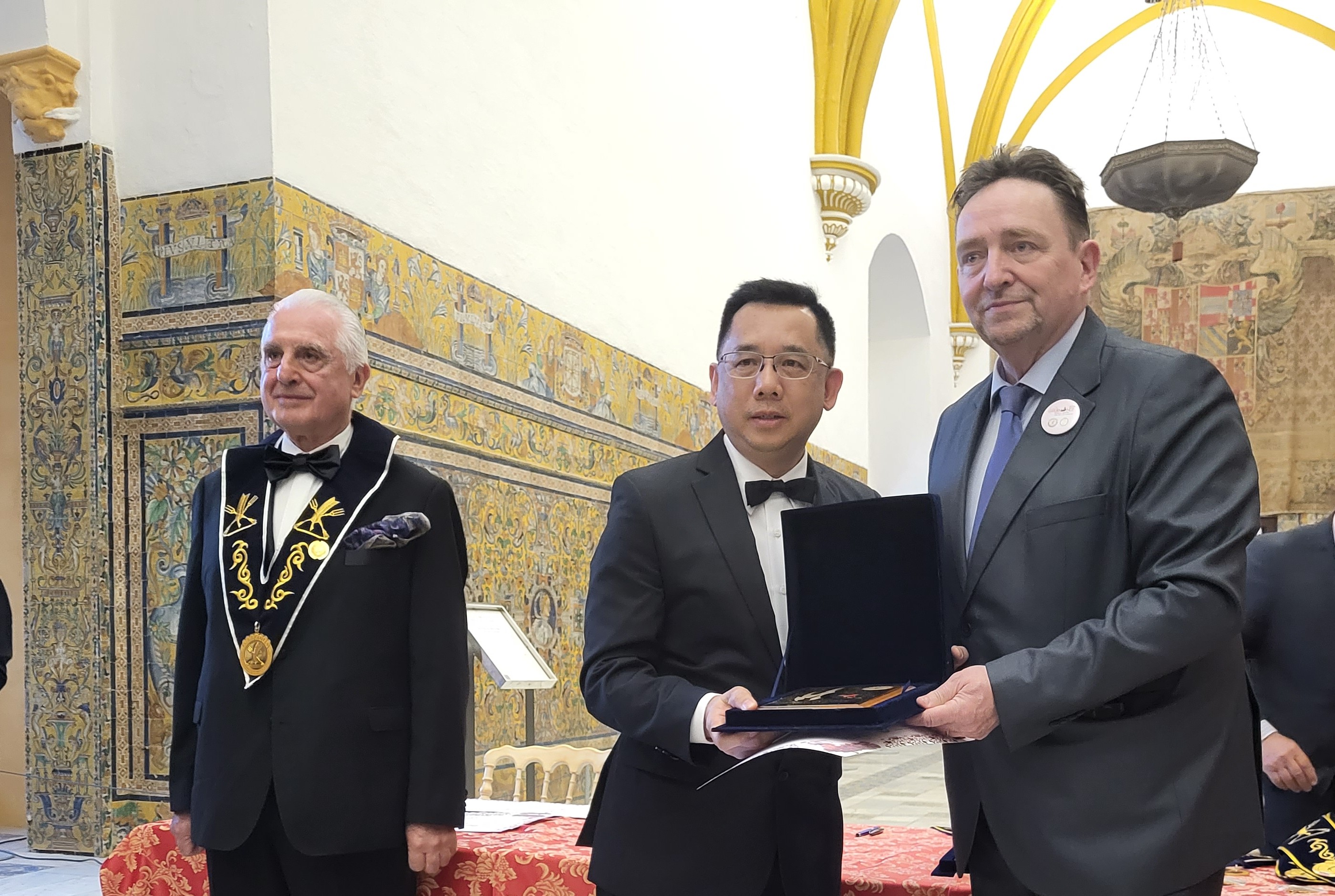  El presidente de AREGALA, Diego Silva, en la ceremonia de entrega de diplomas y medallas.