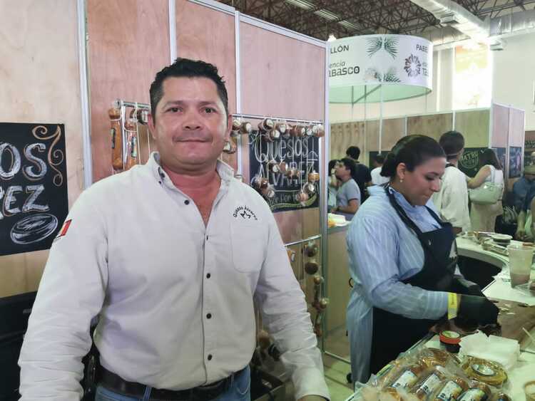 Alejandro Álvarez Mendoza, Quesos Álvarez y la tradición familiar