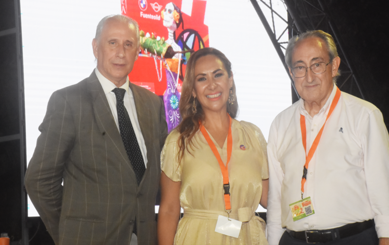 Jose Carlos De Santiago, Lupita Robles y Julio Valles