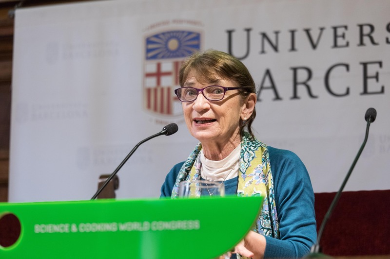  Mariana Koppmann, Coordinadora de las Ponencias sobre innovación Gastronómico-Científica.