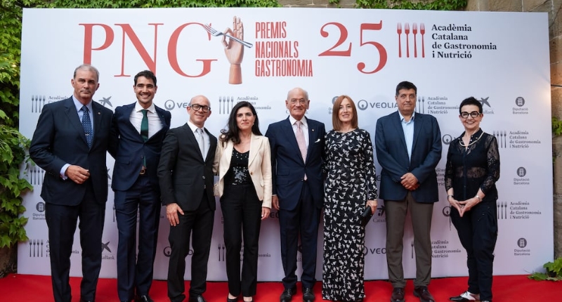 Academia catalana entrega sus premios