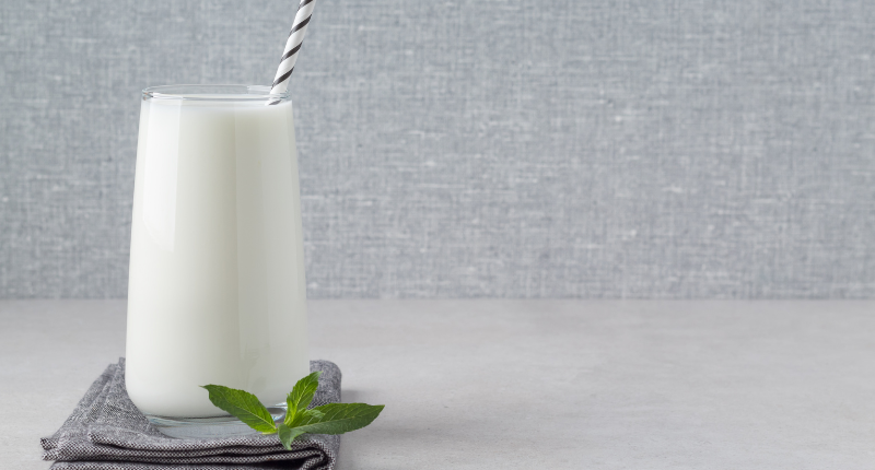 Ayran, la bebida de kéfir, agua y sal más viral del verano