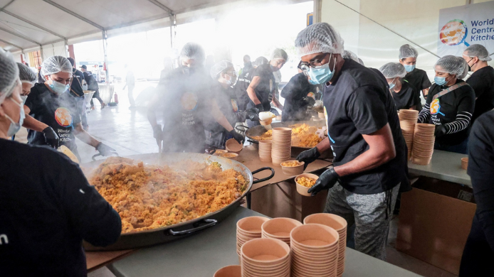 Comida de ayuda humanitaria de WCK (Foto: Ayuntamiento de Valencia) Comida de ayuda humanitaria de WCK (Foto: Ayuntamiento de Valencia)