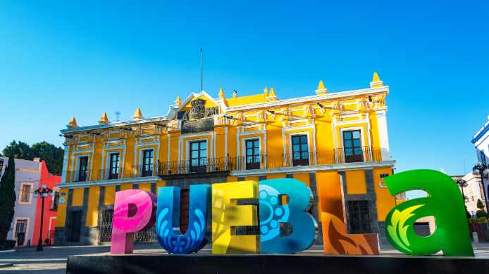 Puebla supera el récord de la rosca de reyes más grande del mundo