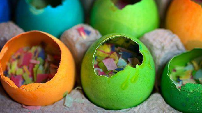 Cascarones de huevo rellenos de confeti para Carnaval