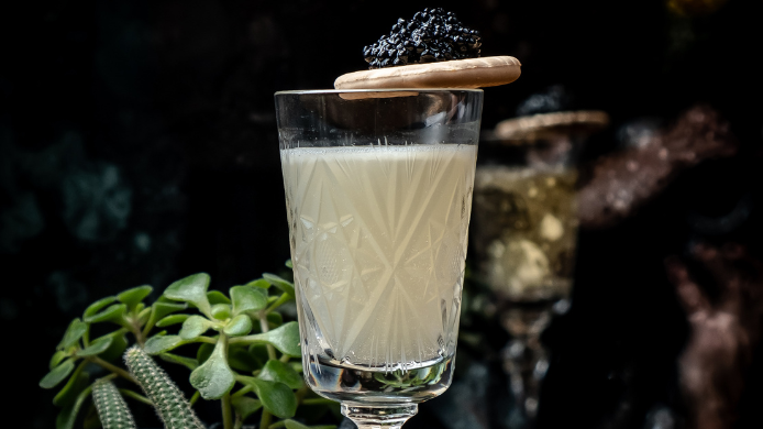 Cóctel con caviar