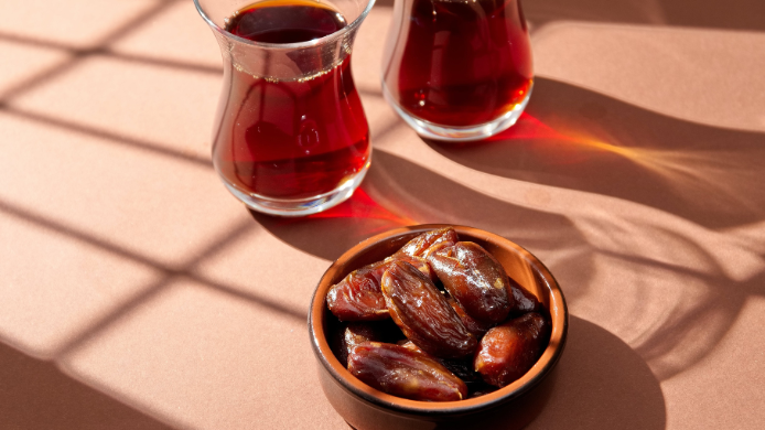 dátiles y té