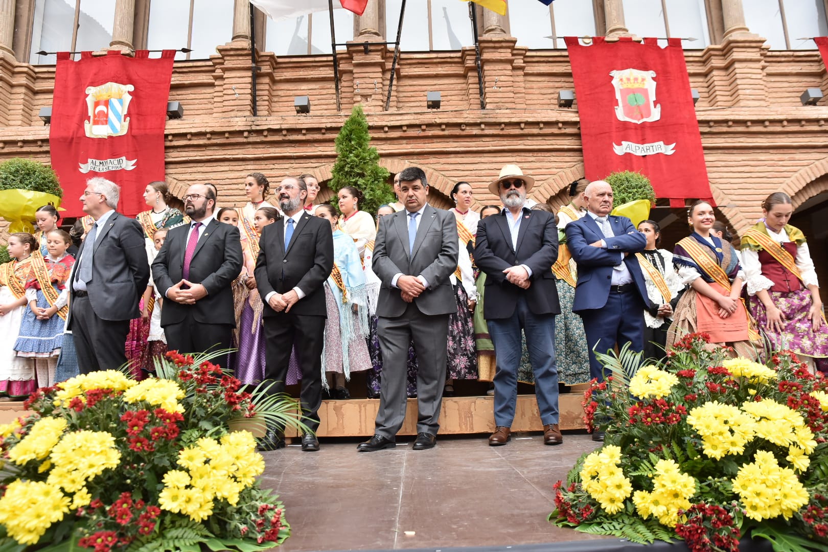 Autoridades en el Acto de Exaltación del Vino