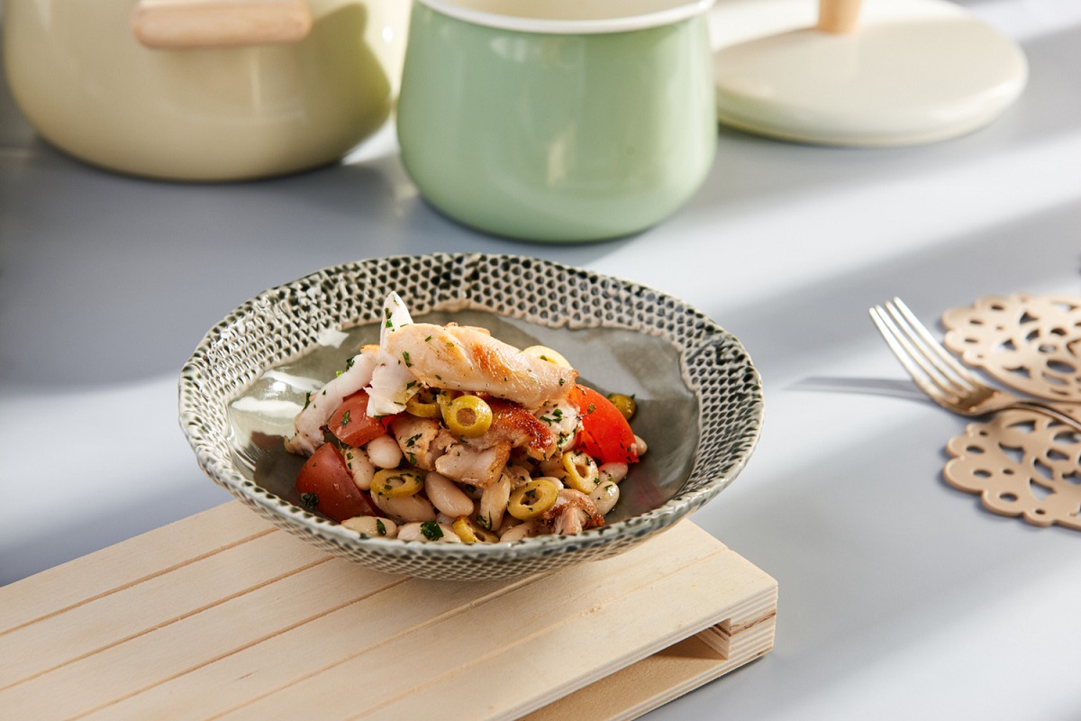 conejo-ensalada-de-alubias-con-conejo