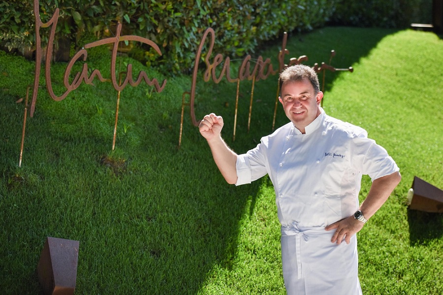 martin-berasategui-firma-restaurante-lasarte