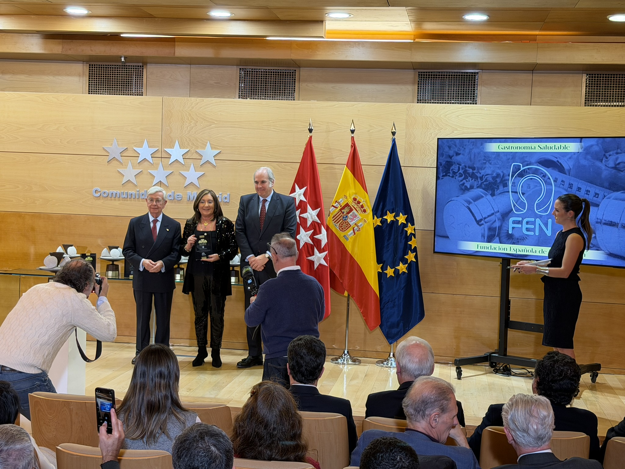 Fundación Española de la Nutrición recibe el galardón de Gastronomía Saludable