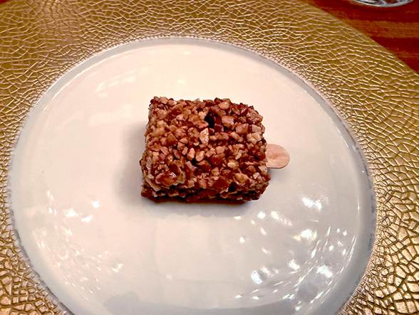 osteria-francescana-croccantino-di-foie-gras-2