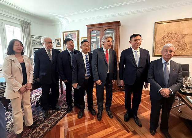 cumbre de enoturismo responsable - OMET firma convenio