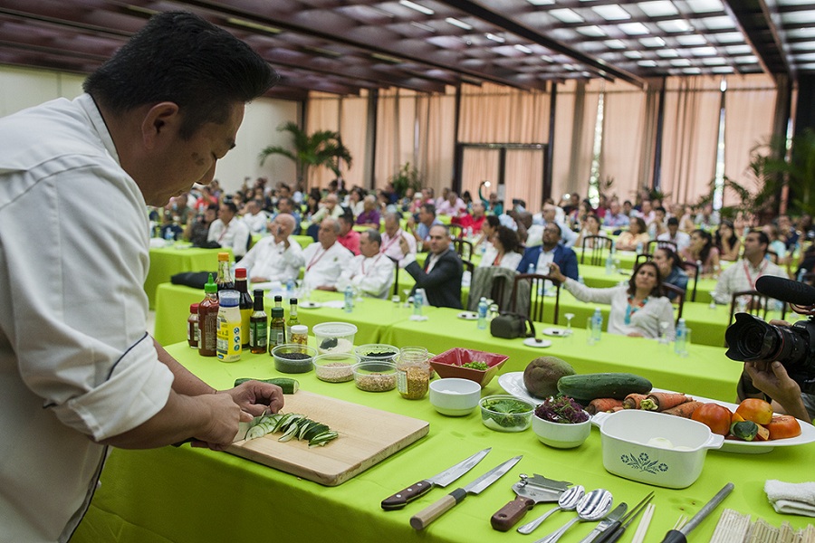 Seminario Gastronomico Internacional Excelencias Gourmet-Hiroyuki-Terada-Showcooking
